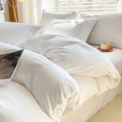 A Complete Set of Hotel Quilts, a Seven-Piece Set of Pure White Quilt Covers for Hotels and B&Bs, Including Quilt Core and Pillow Core