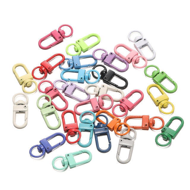 Colorful keychain spray painted zinc alloy 3-point small door buckle DIY mobile phone chain key buckle metal jewelry accessories