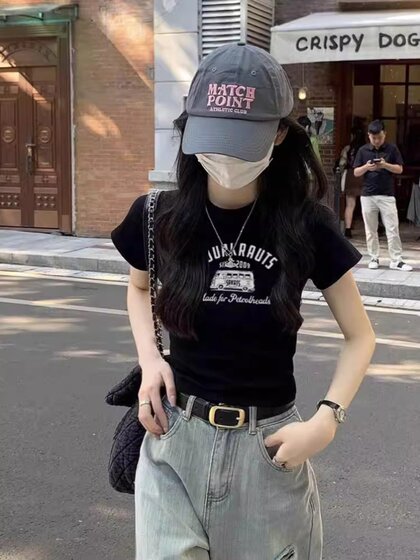 紫色正肩短袖t恤女2026夏季新款洋气独特高级小个子修身短款上衣