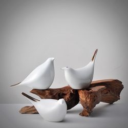 Jingdezhen Handmade Ceramic Bird Ornaments, Root Carving, Zen-Inspired Creative Coffee Table, Living Room Animal Decoration Set, Desktop
