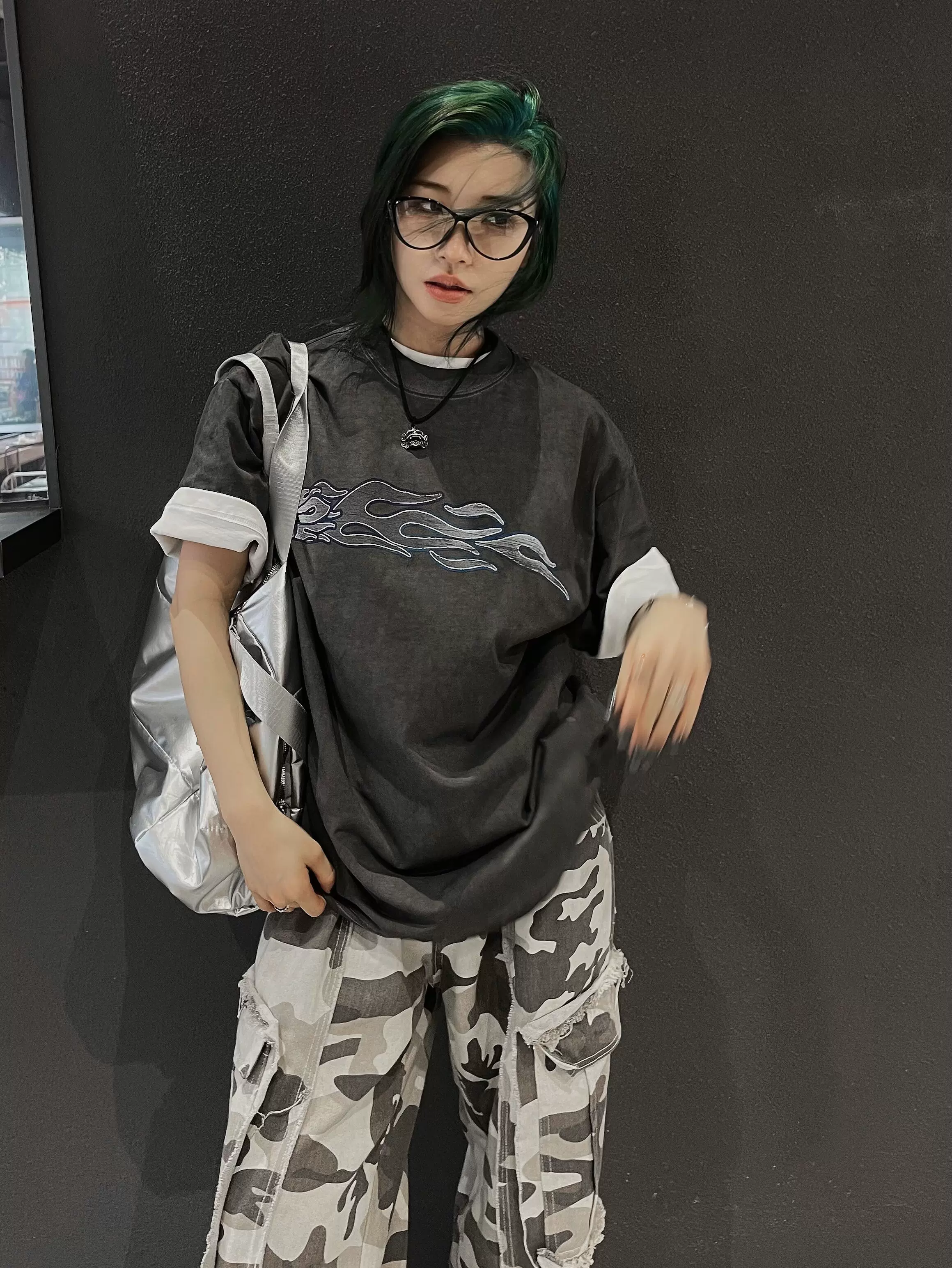 高街原创简约260g洗水美式小领口宽松版型长袖t恤