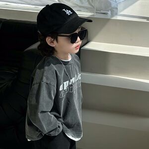 Baby children's clothing, spring and autumn boys' handsome, versatile long-sleeved T-shirt tops, old-fashioned, personalized inner-fitting pure cotton base shirt