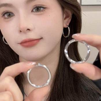 Silver simple plain ring earrings for women 2025 new earrings super fire earrings light luxury high-end earrings ring ear buckles