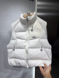 
2025 new winter down cotton vest men's short thickened warm vest vest vest men's and women's jacket trendy