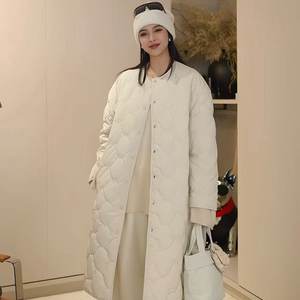 【多多还是多多】极简防水轻薄款圆领长款鹅绒服2656