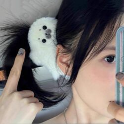 Cute Little Seal Hair Clip for Women 2025 New Plush Claw Clip Shark Clip Cartoon Bangs Side Clip Hair Accessory