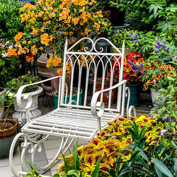 European-Style Wrought Iron Recliner, Vintage Outdoor Adult Rocking Chair, Courtyard Table and Chair, Park Chair, Leisure Lounge Chair, Decorative