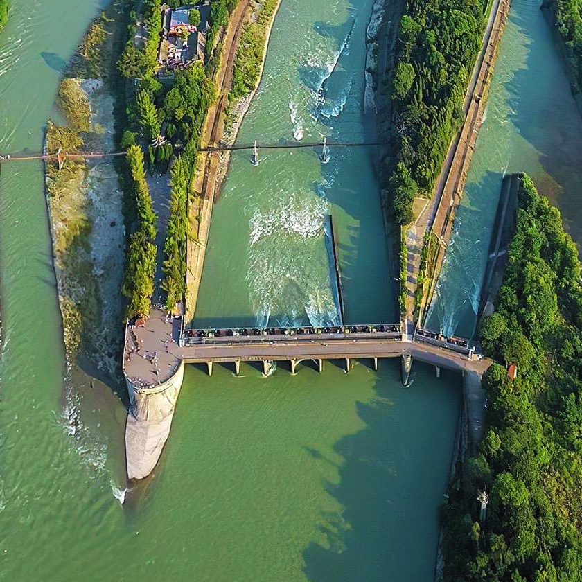 2-8人九寨峨乐纯玩6日游/九寨沟-峨眉山-乐山大佛-黄龙-都江堰