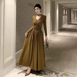 Minimalist Unique Vintage Dress with Flowing Ribbons, Slim Fit, Flattering, Spring Collection, Guangzhou Shisanxing Women's Fashion Hot Item