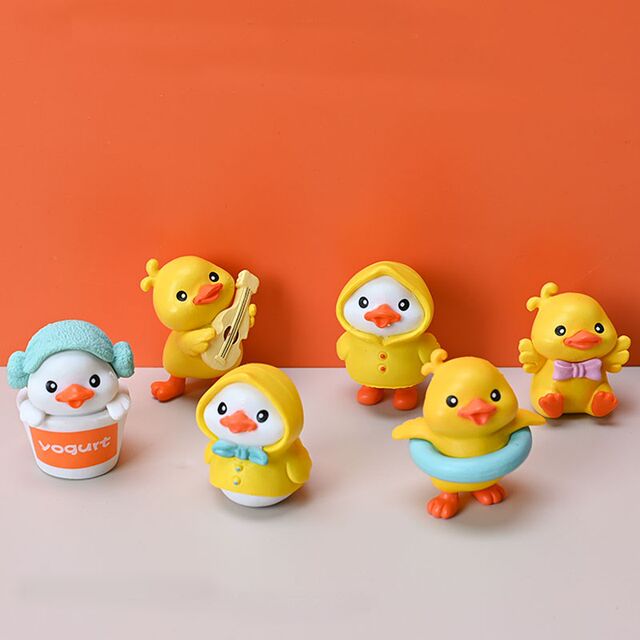 Cute cartoon office desktop computer papp small ornaments screen monitor station decoration healing and decompression