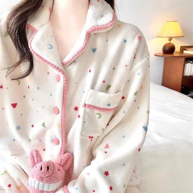 
New fall and winter flannel cute and sweet pajamas for women soft long-sleeved trousers that can be worn outside home clothes set