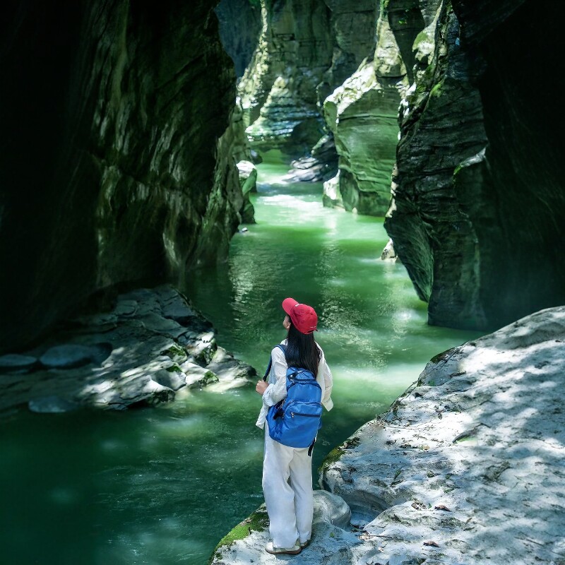 纯玩恩施2日游屏山大峡谷纯玩旅游梭布垭宣恩地心谷腾龙洞二跟团