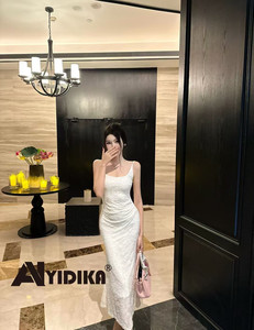 
Thirteen Lines 2025 Early Autumn New French Retro Hot Girl Sling Dress Women's Slim Fit Versatile Long Skirt