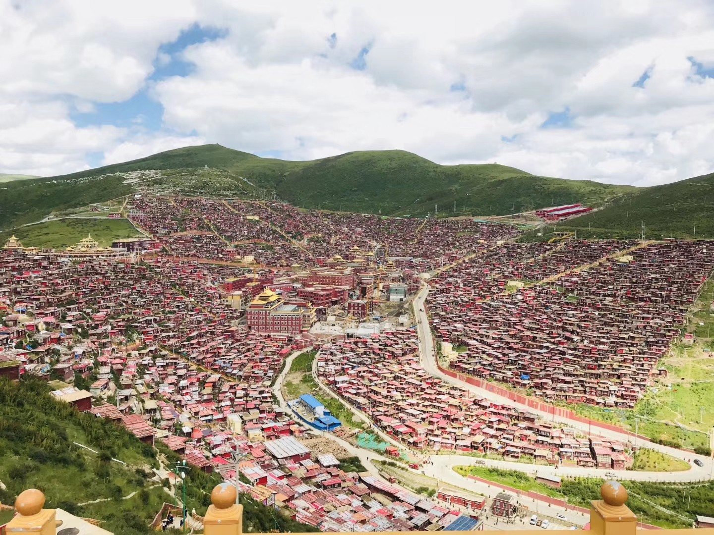 兰州出发甘南色达成都结束9日莲宝叶则夏河扎尕那若尔盖四姑娘山