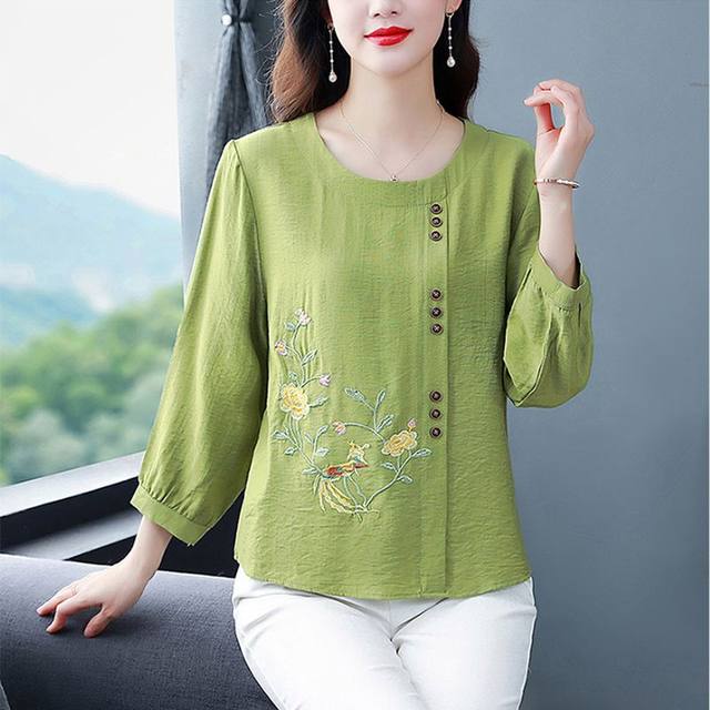 Cotton and linen embroidered shirt for women in three-quarter sleeves 2024 spring and summer new large-size shirt for women loose slim linen top
