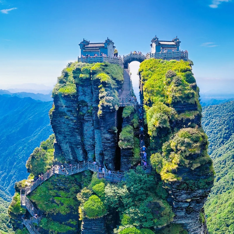 真纯玩2人起精品小团 贵州旅游梵净山黄果树西江苗寨6天5晚跟团游