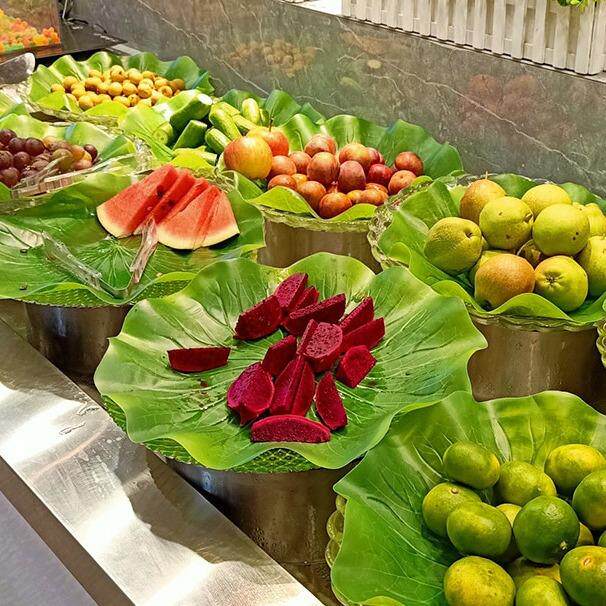 Simulated banana leaf barbecue fruit bottom placing decoration leaves sushi restaurant decoration banana leaf decoration
