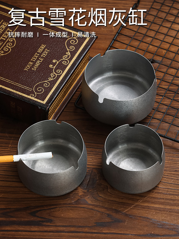 ヴィンテージ いぶし銀 ヨーロッパ製 小さな灰皿 銀製品 ヴィンテージ