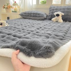 Winter Thickened Milk Velvet Mattress Soft Pad Mattress for Student Dormitory Single Bubble Velvet Pad Bed Bottom Fleece Blanket