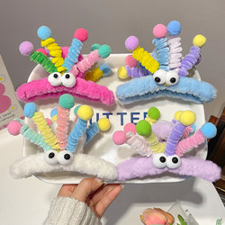 Dopamine Spring Plush Hair Clip for Women, Fun and Quirky Shark Clip, Cute Hairpin for Back of Head, Hair Styling Claw Clip, Hair Accessory