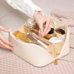 Cosmetic Bag for Women, Portable, Large Capacity, 2025 New Style, Cosmetic Storage Bag, High-End Travel Hand-Held Toiletry Bag