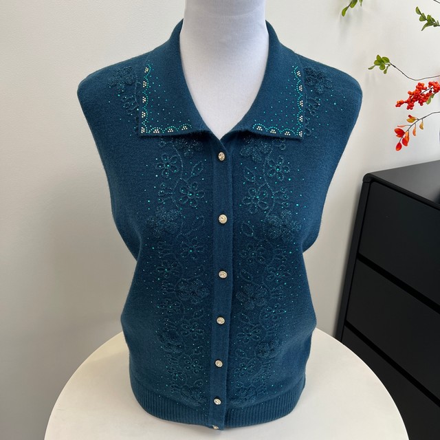 Old lady lapel sweater coat women's autumn and winter 2025 new middle-aged and elderly mother's outfit festive knitted cardigan top