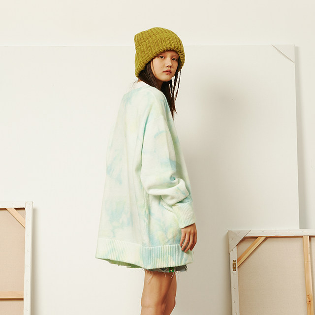 MeltingSadness Little Bee Hanging Thread Embroidered Seal Tie-Dye Sweater Cardigan