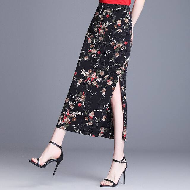 Chiffon skirt for women in summer high waist 2025 new floral hip skirt slit drooping temperament one-step long skirt