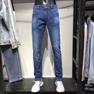 
Men's clothing brand cabinet removal early autumn four seasons, slightly slim-fitting small feet elastic men's pants casual long trousers jeans