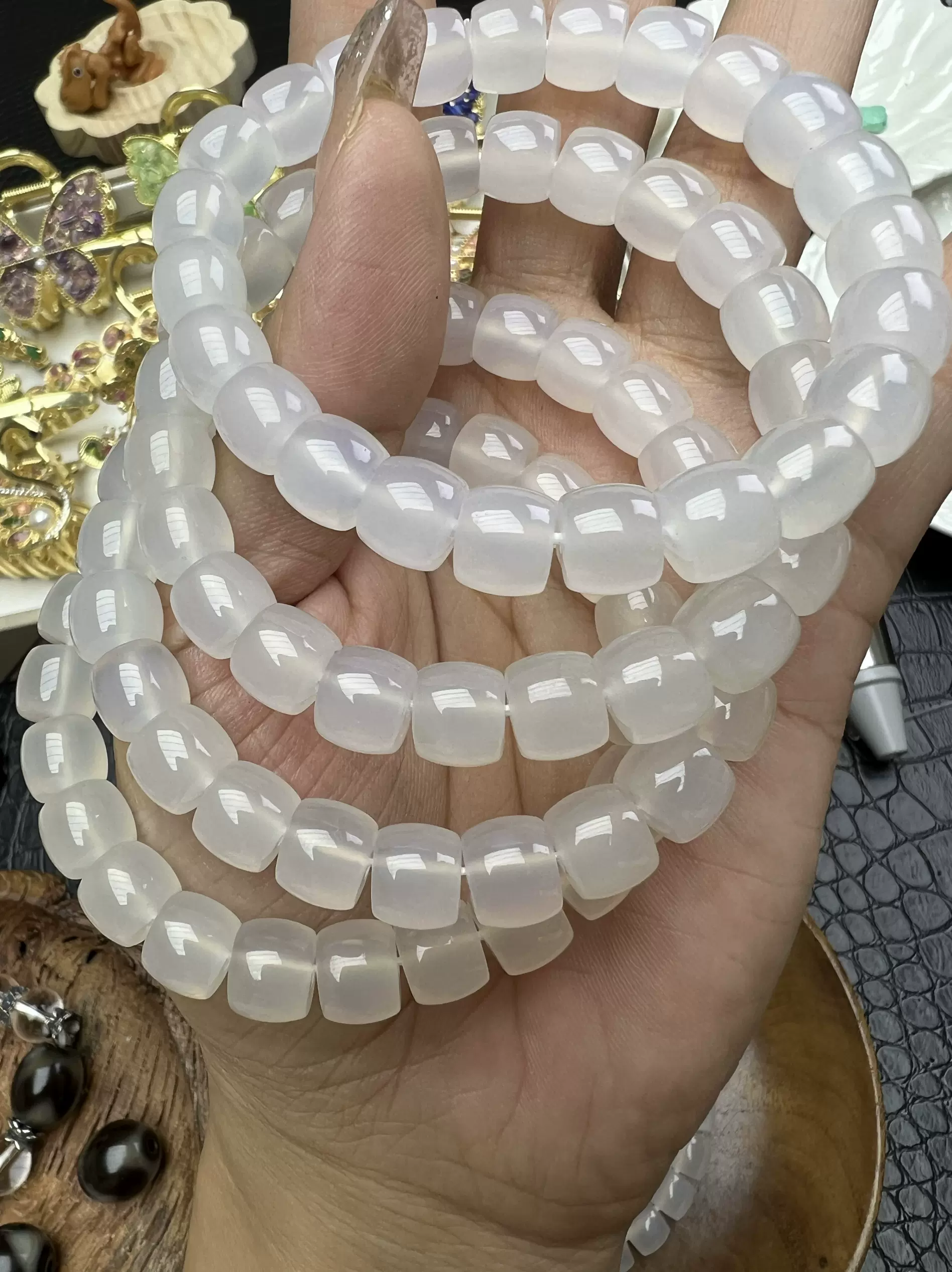 天然荔枝冻白玛瑙约9直切老型单圈一条