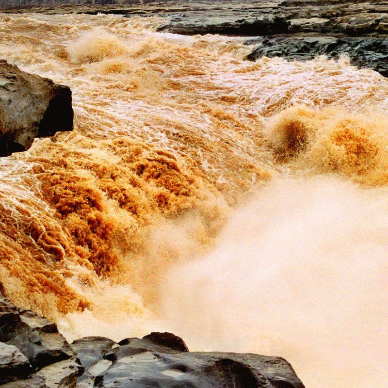 陕西6天5晚跟团游 壶口瀑布延安乾陵法门寺华山大雁塔 接送机高铁