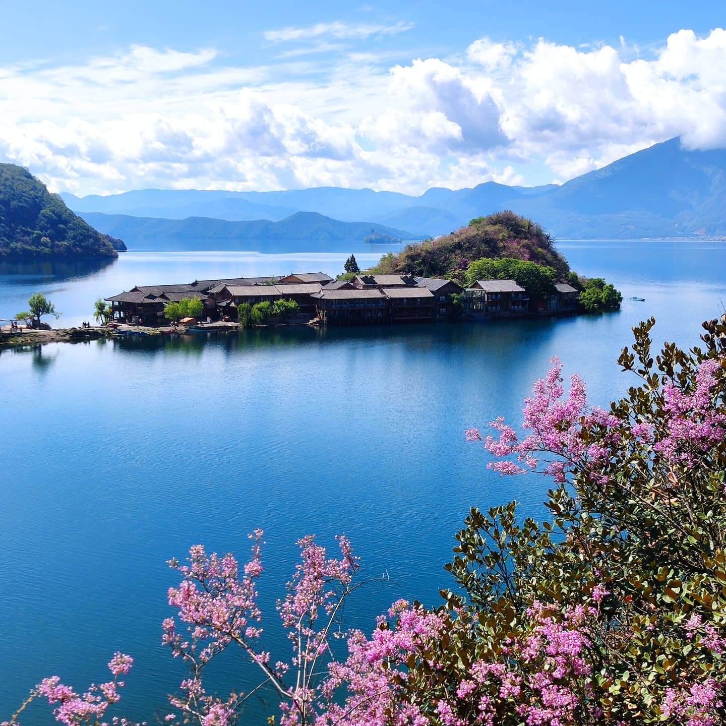 丽江+香格里拉+梅里雪山+稻城亚丁+泸沽湖7天6晚私家团