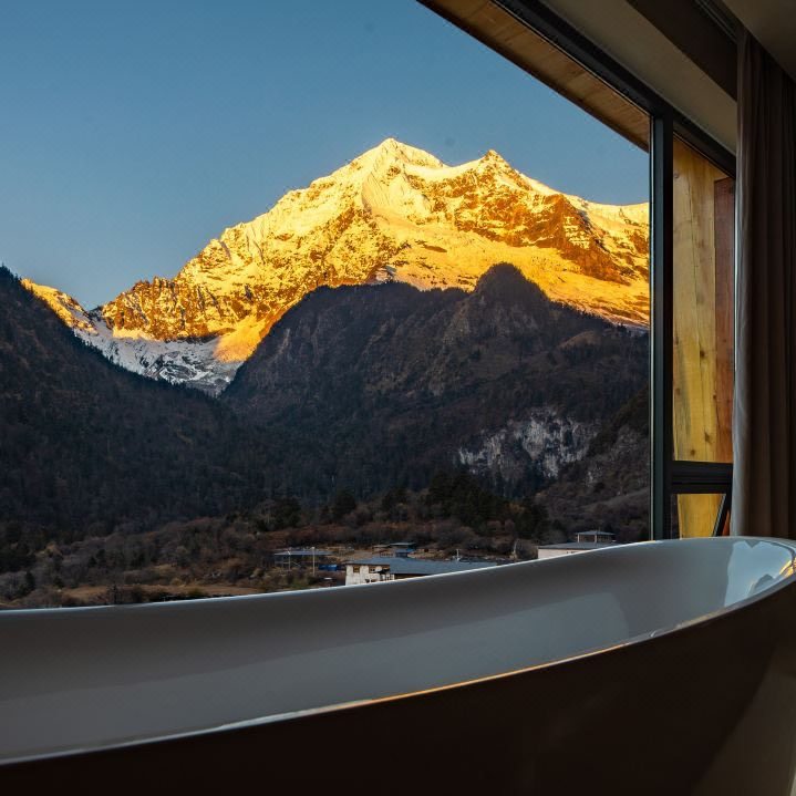 雨崩徒步私家团 云南香格里拉梅里雪山5天4晚【住雪山观景酒店】