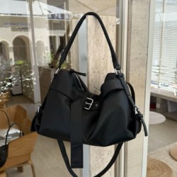 Diudiu Niche Design Versatile Biker Bag, Trendy Underarm Bag, Large Capacity Soft Leather High-End Commuter Crossbody Bag