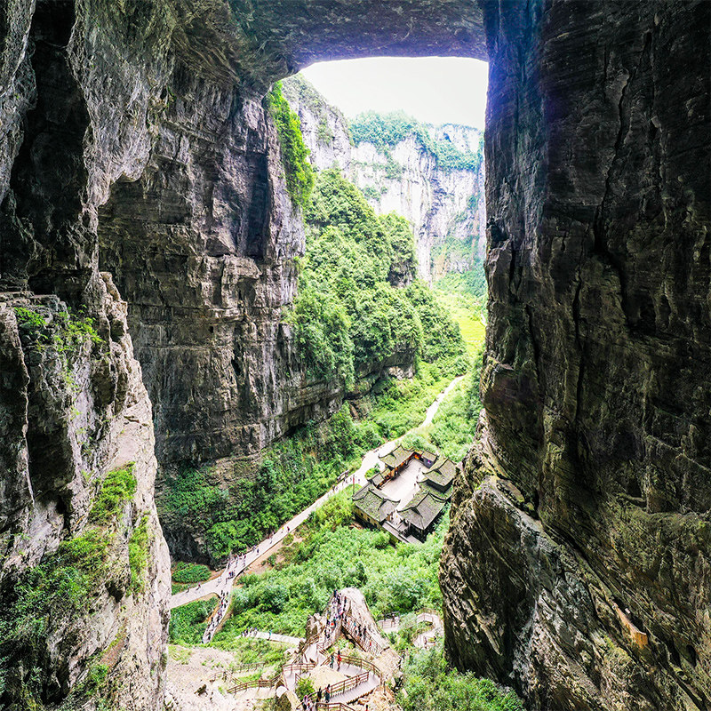 【9人小团】重庆6天5晚六日游跟团网红打卡武隆天生三桥大足石刻