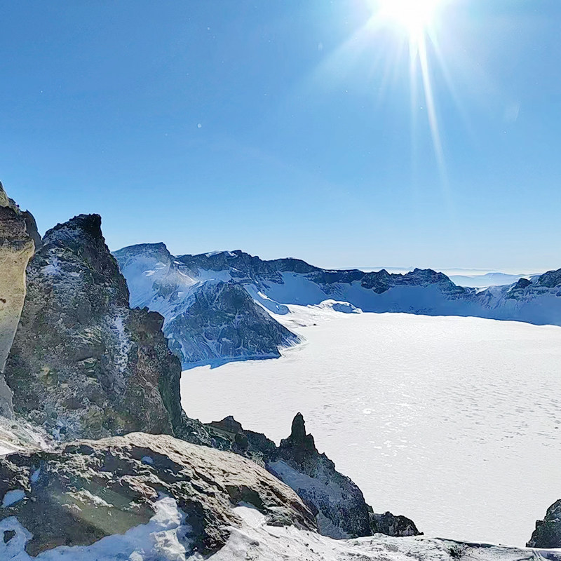 哈尔滨出发长白山天池长白瀑布魔界漂流双动四日游