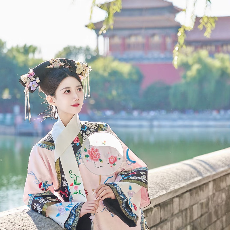 含机票希尔顿小团南昌到北京旅游5天4晚跟团游故宫恭王府升旗长城