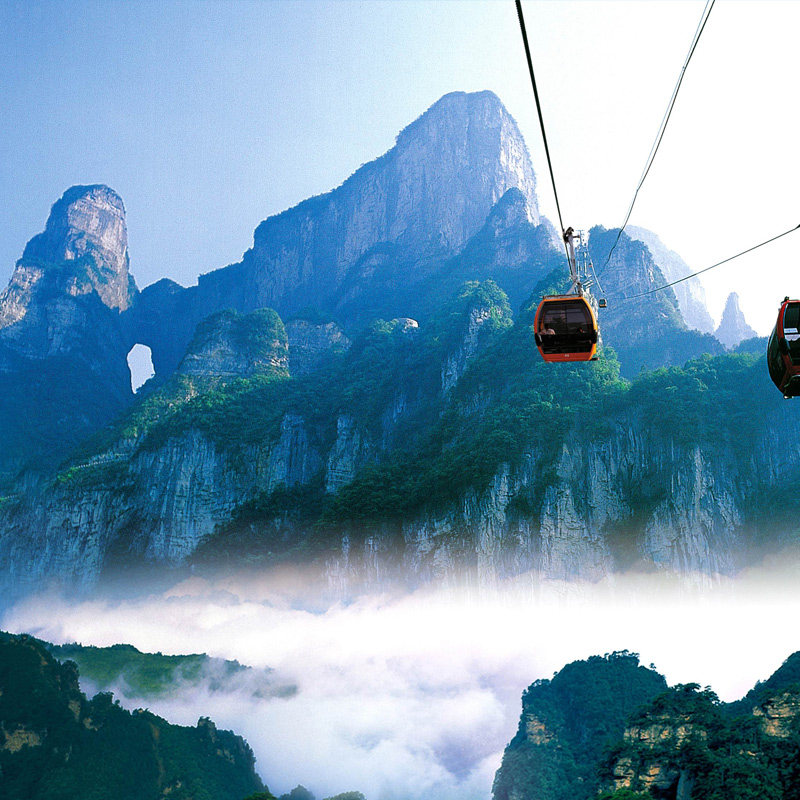 长沙出发汽车-张家界黄龙洞/魅力湘西演出/天门山-玻璃栈道2日游