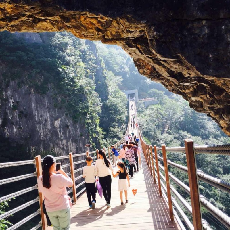 武陵山大裂谷一日游乌江画廊游船票816地下工程重庆周边纯玩8人团