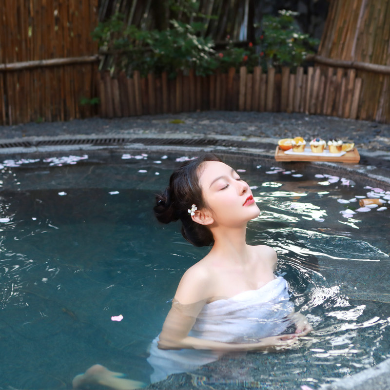 高铁火车出发腾冲4日自由行