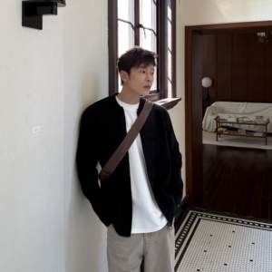 
Max Planet Black Simple and High-end Sweater Cardigan Men's Lazy Style Casual and Versatile Long Sleeve Knitted Sweater