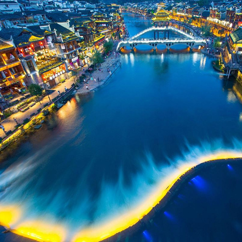 晚班高铁长沙出发张家界旅游4天3晚武陵源森林公园天门山凤凰古城