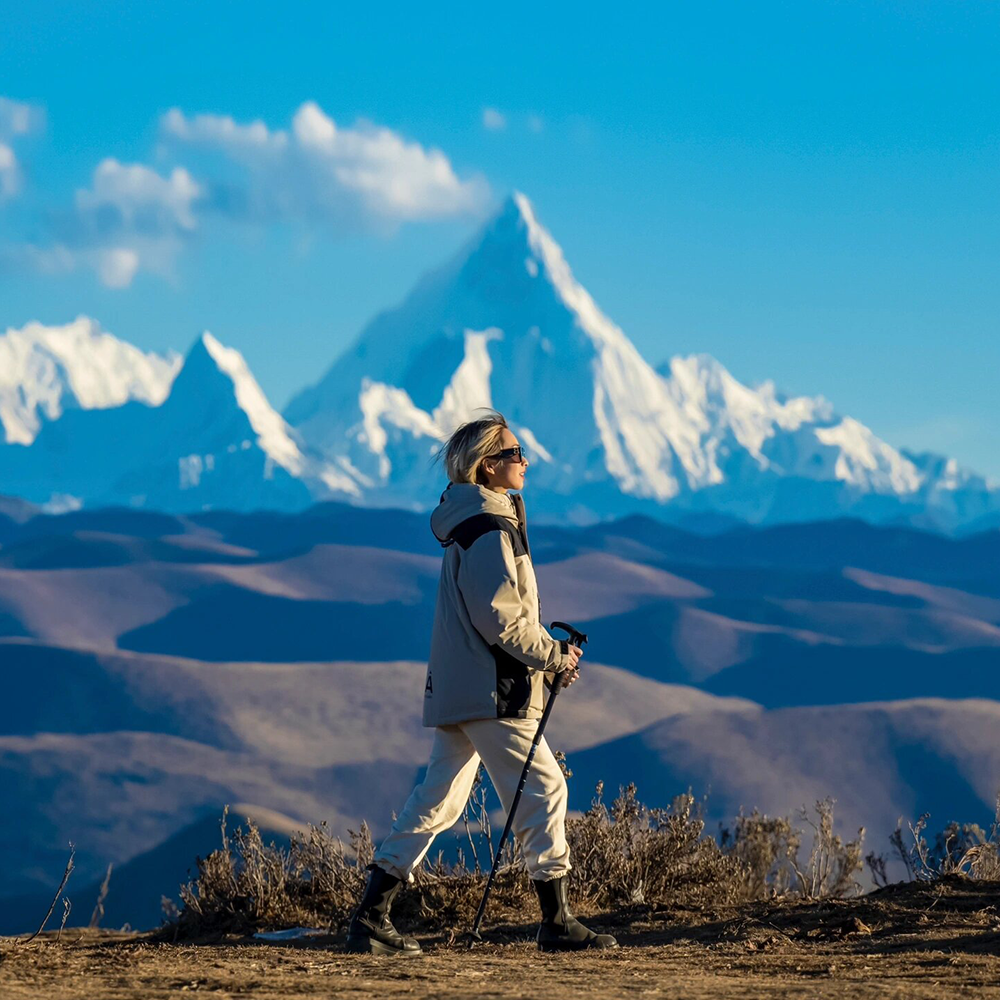 含机票8人保姆车小团 四姑娘山鱼子西色达6天5晚川西小环线跟团游