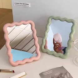 ins Cute Style Makeup Mirror, Tabletop, Can Be Wall-Mounted, Portable, Suitable for Students' Dormitories, Home, Office, Small Mirror