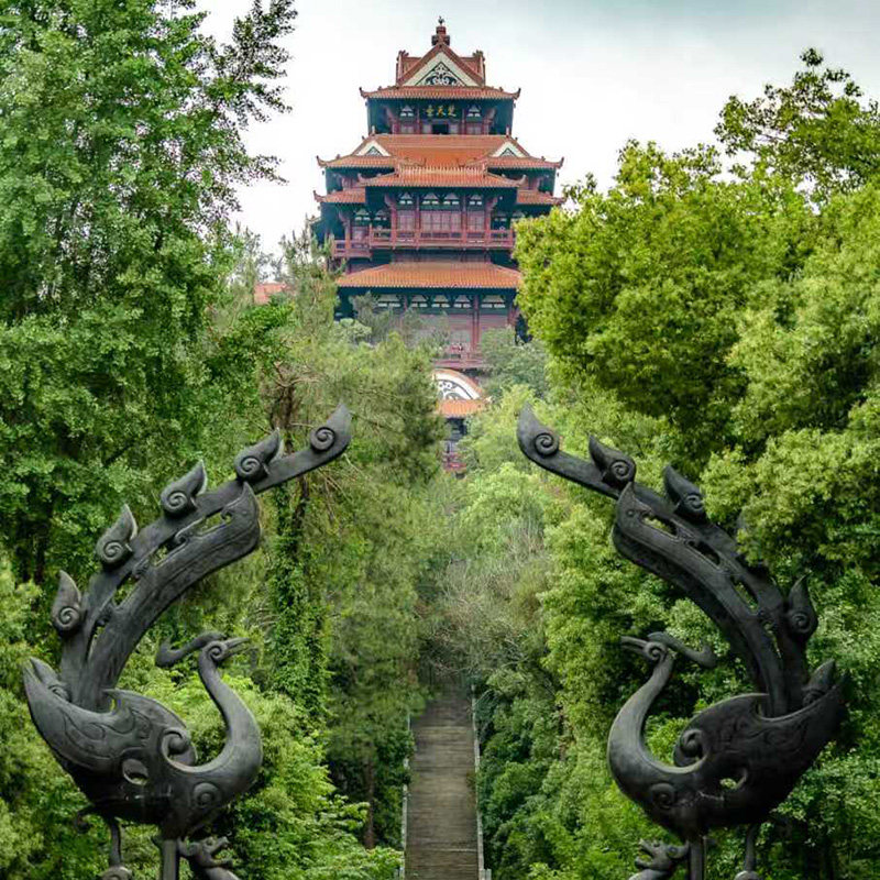 武汉一日游私家团 打卡高科技空中轨道 楚天极目观景台听编钟表演