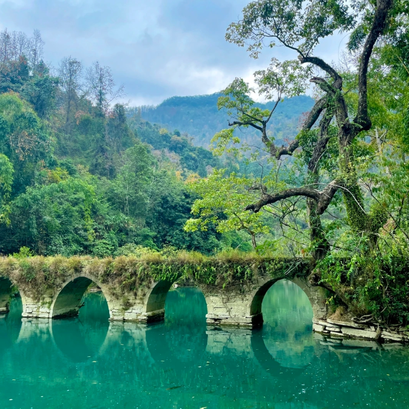 8人小团贵州4天3晚纯玩跟团游黄果树瀑布荔波小七孔西江千户苗寨