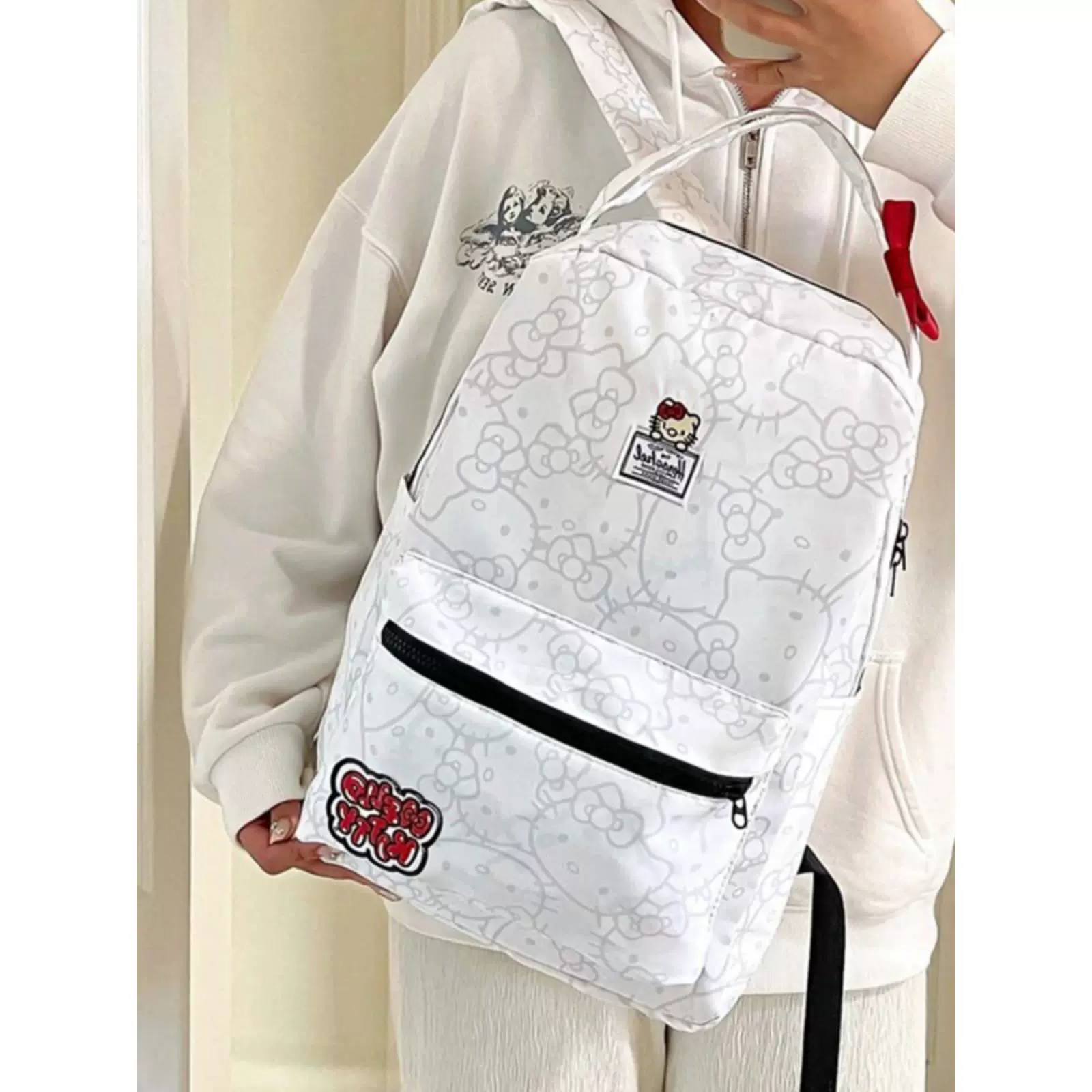 hellokitty书包女大学生初中女生双肩包2023新款小学生大容量背包