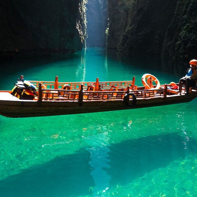 恩施网红悬浮船&鹤峰屏山大峡谷一日游&体验玻璃海可选36人团