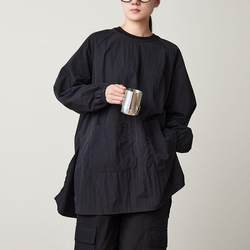 Water repellent long sleeve barber apron