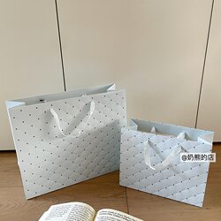 Fresh Light Blue Dotted Gift Bag, Souvenir Packaging, Gift Wrapping, Clothing Shopping, Simple Hand-Held Paper Bag